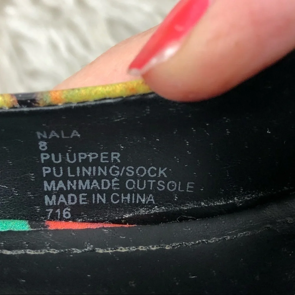 STEVE MADDEN - BRIGHTLY COLORED PLATFORM PUMPS‎ - S5